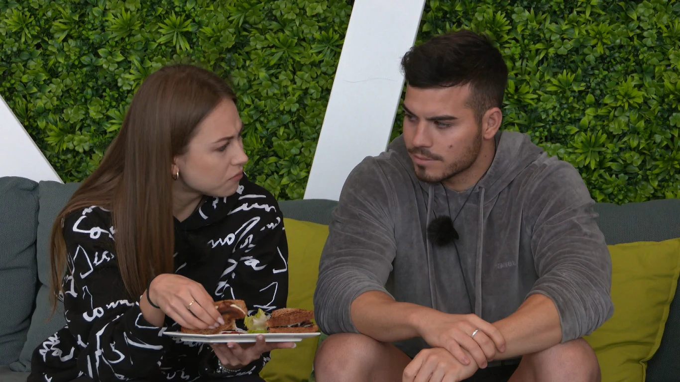 "Love Island. Wyspa Miłości" "Love Island. Wyspa Miłości"