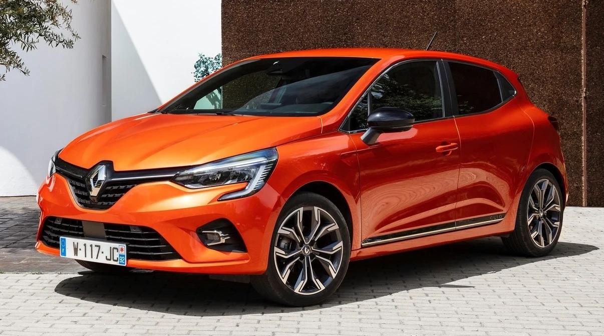 Nowy Mitsubishi Colt będzie bezpośrednio bazował na Renault Clio V Nowy Mitsubishi Colt będzie bezpośrednio bazował na Renault Clio V