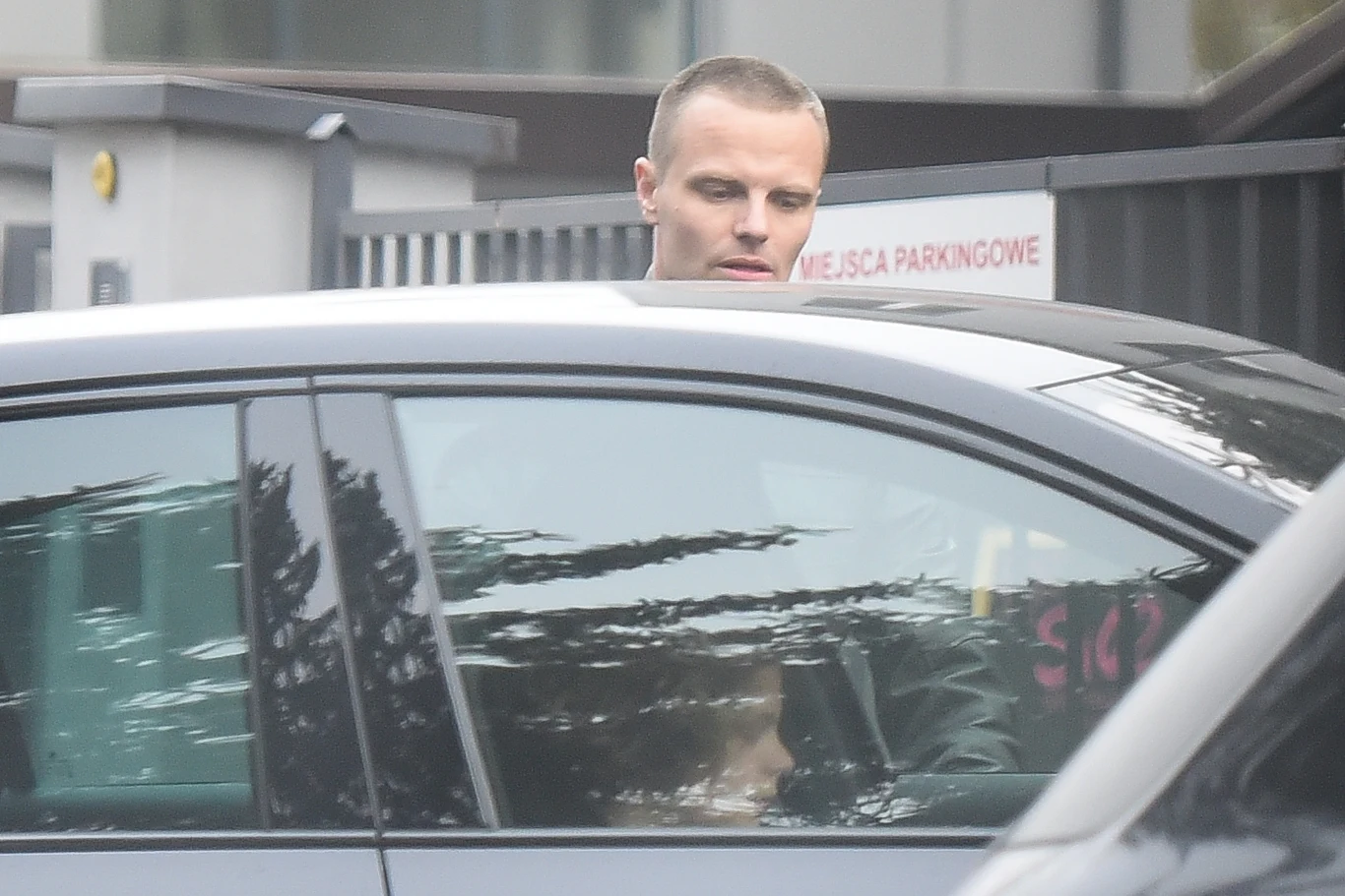 Marcin Hakiel na siłowni z tajemniczą brunetką. Czy to jego nowa partnerka? Marcin Hakiel na siłowni z tajemniczą brunetką. Czy to jego nowa partnerka?