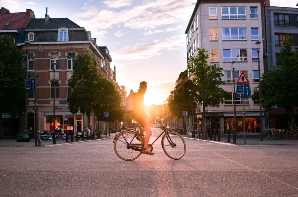 Jesienna, miesięczna kampania "Rowerem do pracy i szkoły - kręć kilometry dla Gdańska" ma na celu zmotywowanie mieszkańców do poruszania się jednośladem poza sezonem letnim oraz zbieranie danych użytkowników nt. poruszania się po mieście rowerem.