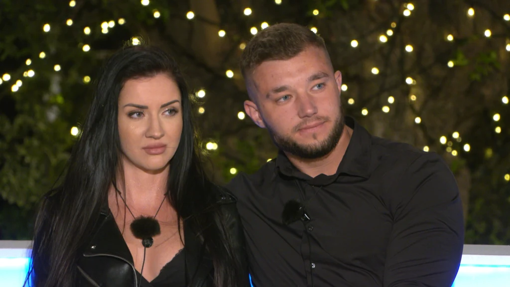 "Love Island. Wyspa Miłości" "Love Island. Wyspa Miłości"