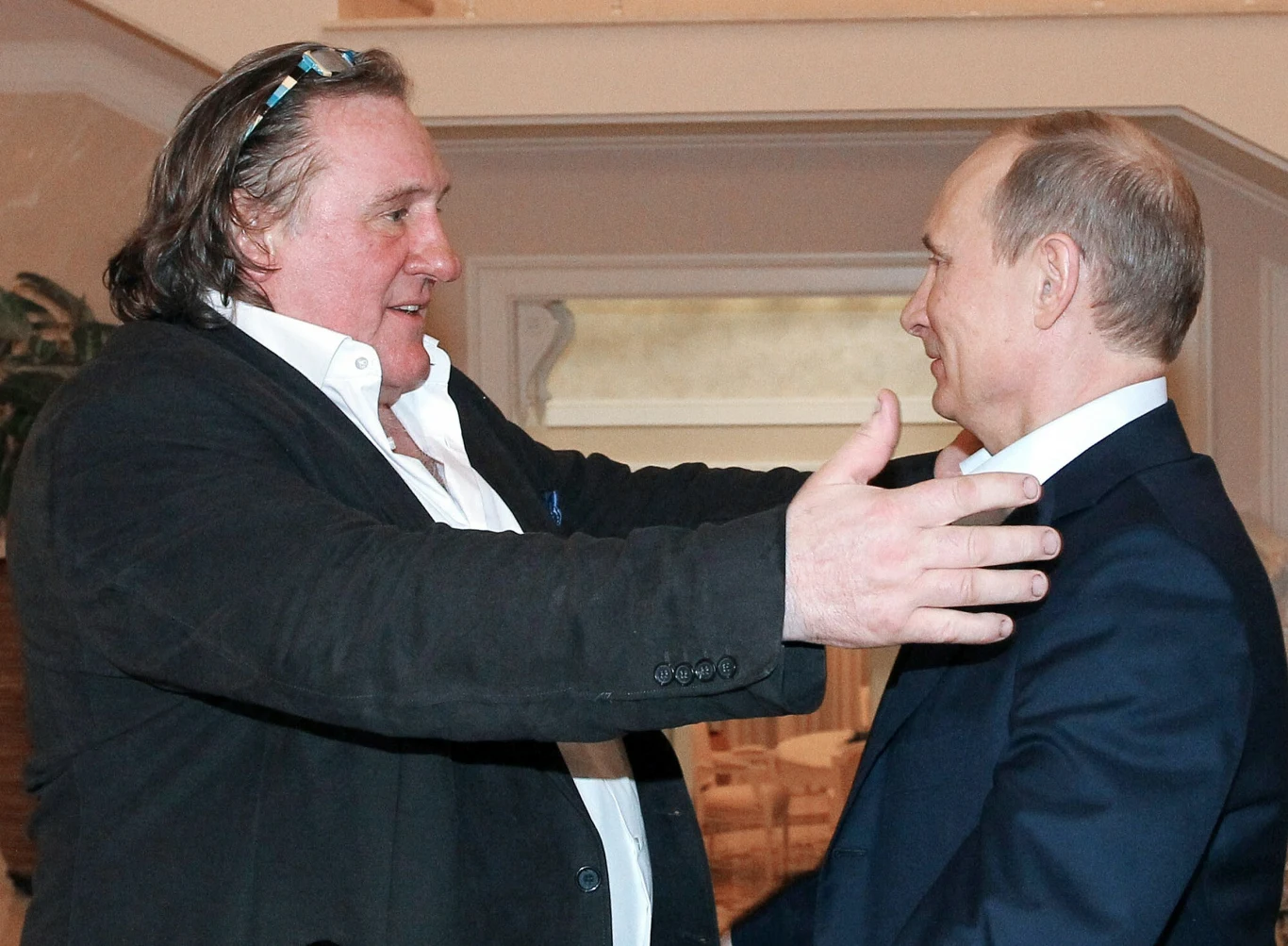Gerard Depardieu i Władimir Putin w 2013 roku Gerard Depardieu i Władimir Putin w 2013 roku