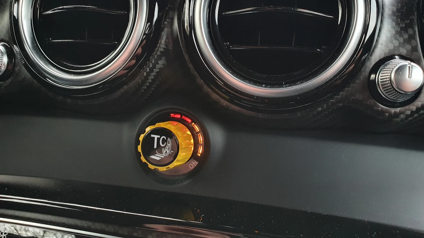 Mercedes-AMG GT R Mercedes-AMG GT R