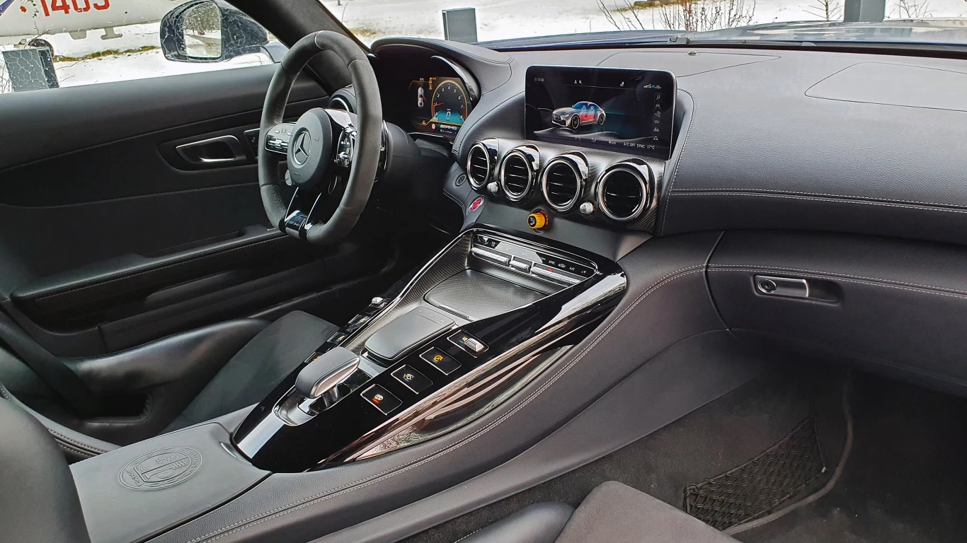 Mercedes-AMG GT R Mercedes-AMG GT R