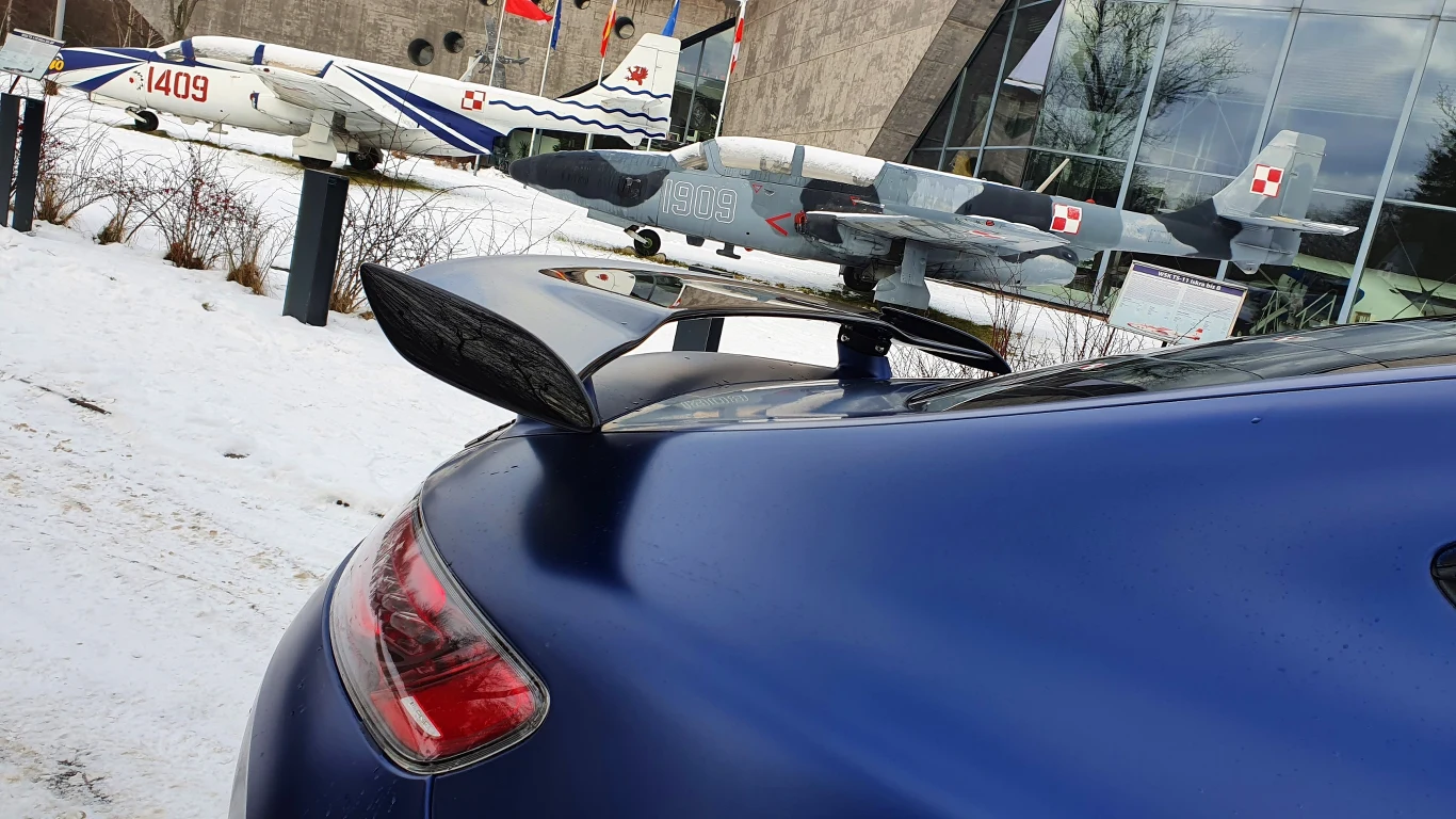 Mercedes-AMG GT R Mercedes-AMG GT R