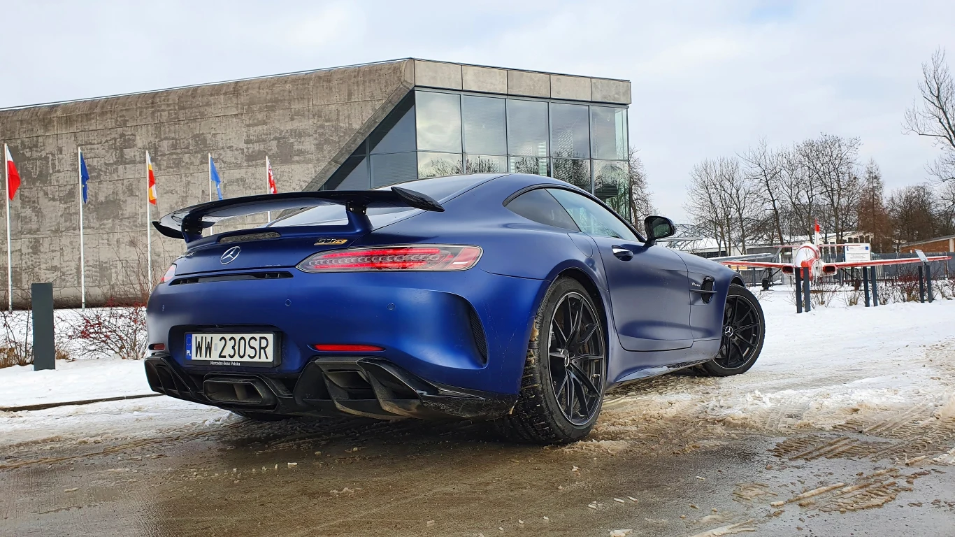 Mercedes-AMG GT R Mercedes-AMG GT R