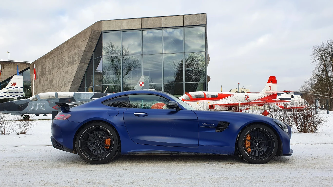 Mercedes-AMG GT R Mercedes-AMG GT R