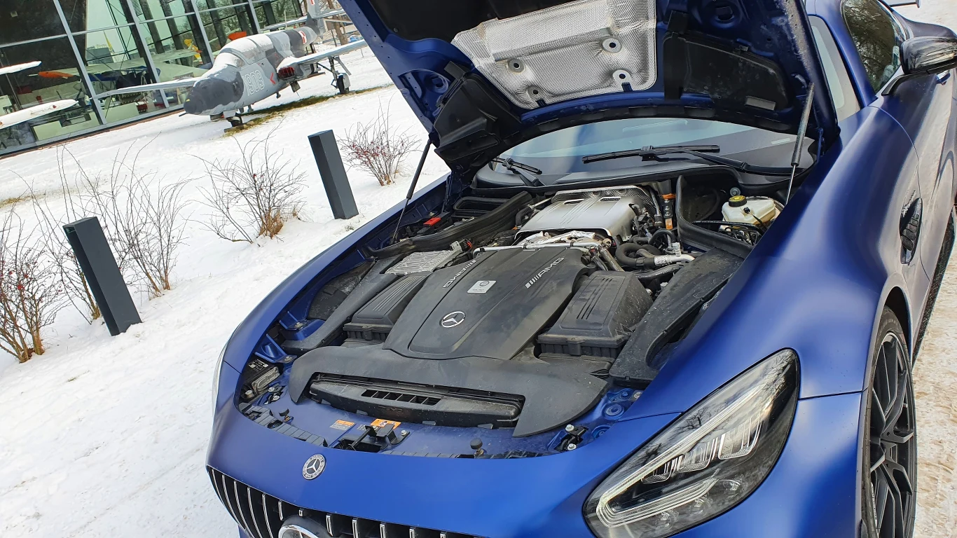 Mercedes-AMG GT R Mercedes-AMG GT R