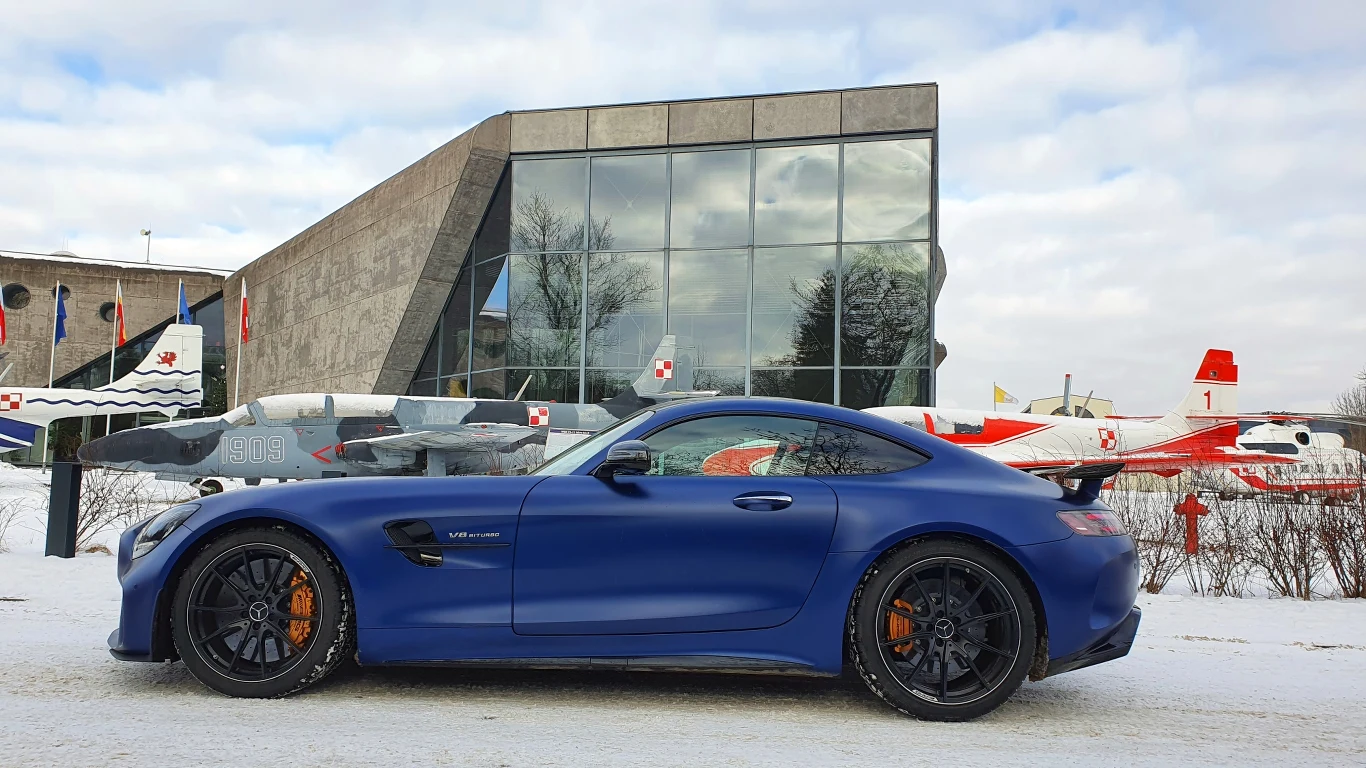 Mercedes-AMG GT R Mercedes-AMG GT R