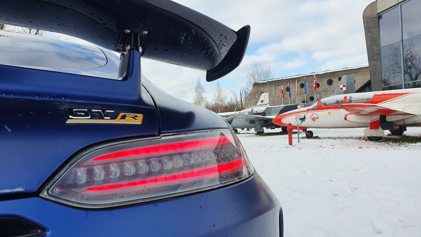 Mercedes-AMG GT R Mercedes-AMG GT R