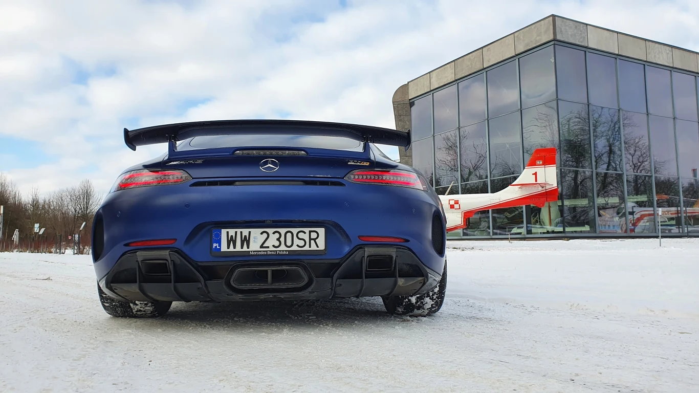 Mercedes-AMG GT R Mercedes-AMG GT R