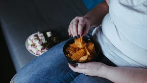 Jedni pod wpływem stresu objadają się. Innym zaciska się żołądek i nie są w stanie niczego przełknąć