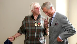 Jimmy Savile i książę Karol w 2007 roku