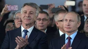 Wladimir Putin (P), prezydent Rosji i Leonid Michelson (L), szef firmy Novatek