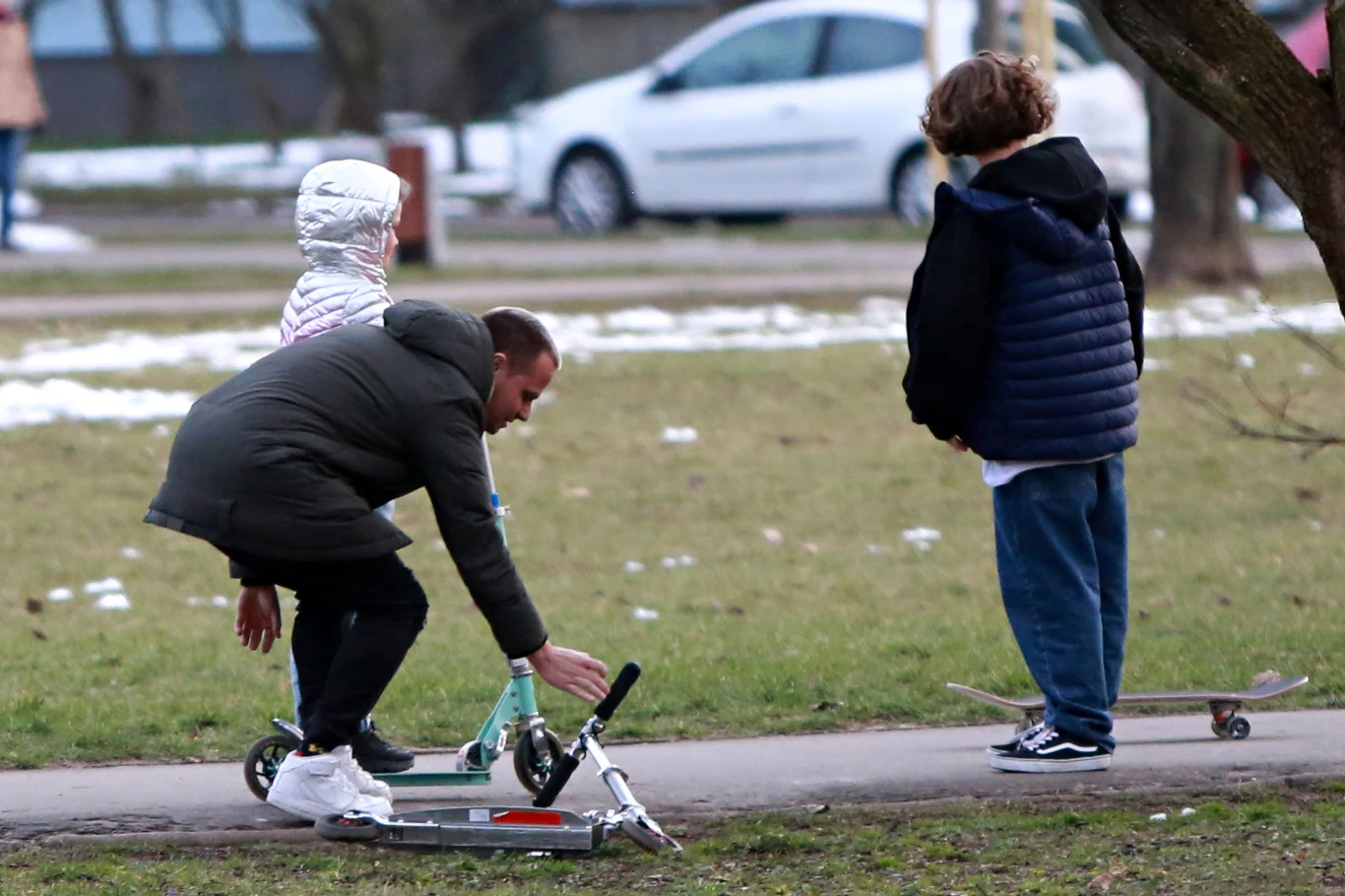 Marcin Hakiel z dziećmi Marcin Hakiel z dziećmi
