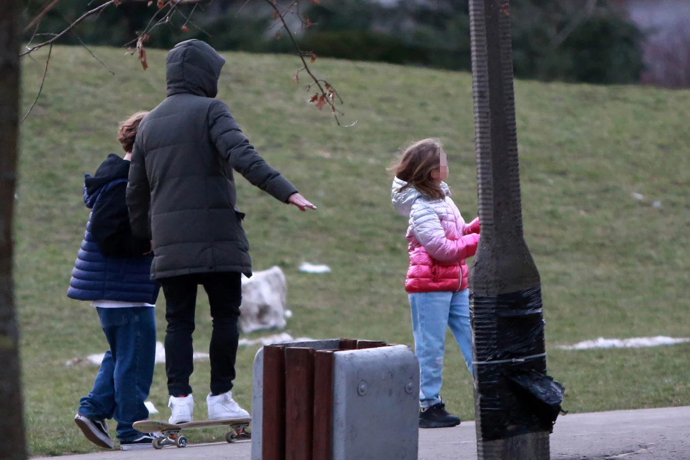Marcin Hakiel z dziećmi Marcin Hakiel z dziećmi
