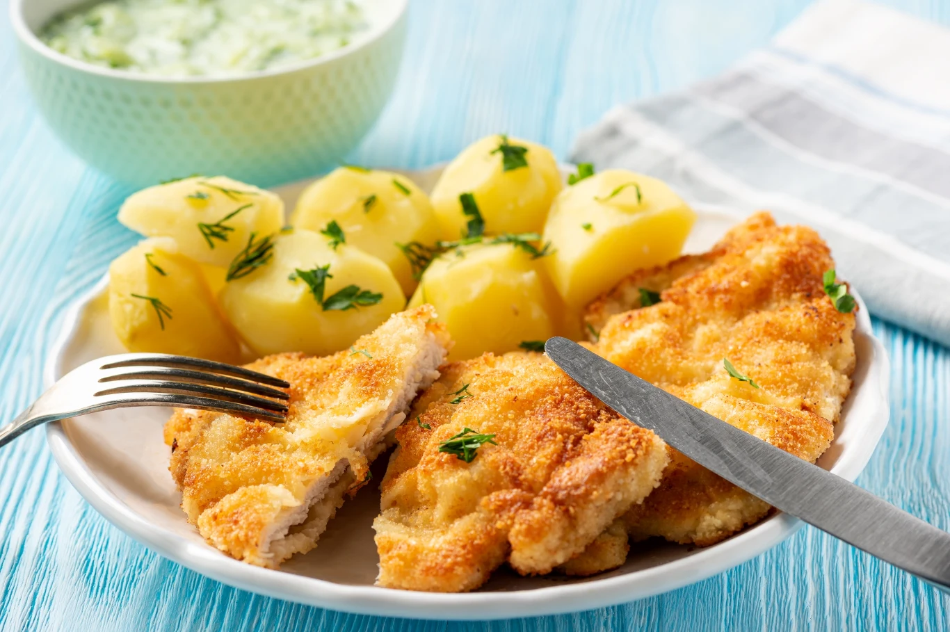 Owoc po po tradycyjnym kotlecie schabowym z ziemniakami? To może odbić się na twoim żołądku