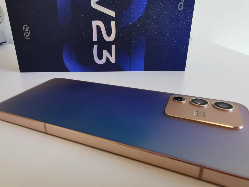 Vivo V23