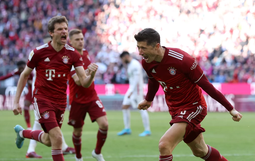 Bayern - Borussia transmisja tv i online. Gdzie oglądać Roberta Lewandowskiego? Bayern - Borussia "na żywo" na sport.interia.pl. Bayern - Borussia transmisja tv i online. Gdzie oglądać Roberta Lewandowskiego? Bayern - Borussia "na żywo" na sport.interia.pl.