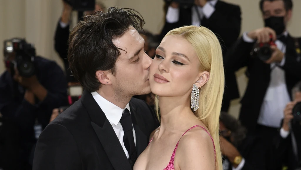 Brooklyn Beckham i Nicola Petz Brooklyn Beckham i Nicola Petz