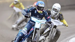 Sponsor przelewa miliony na konta zawodników Unii