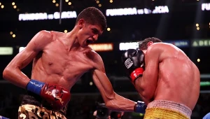 Sebastian Fundora (z lewej)