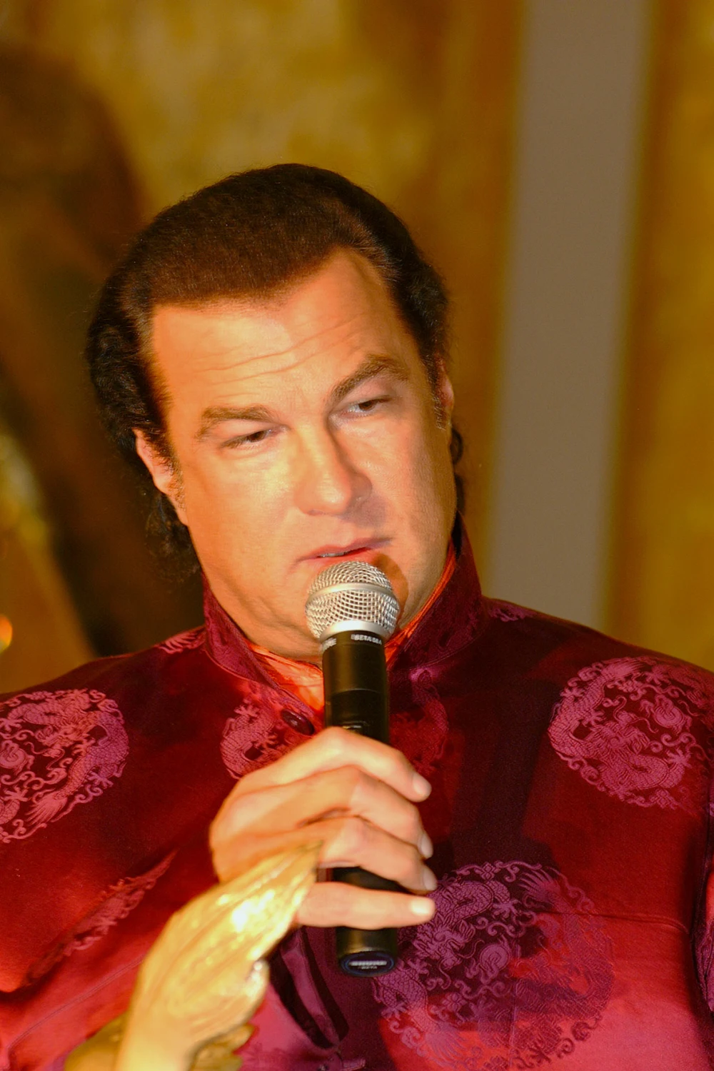 Steven Seagal w 2002 r. Steven Seagal w 2002 r.