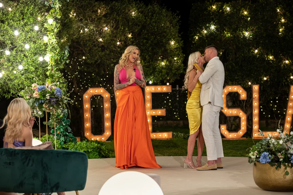 "Love Island. Wyspa Miłości" "Love Island. Wyspa Miłości"