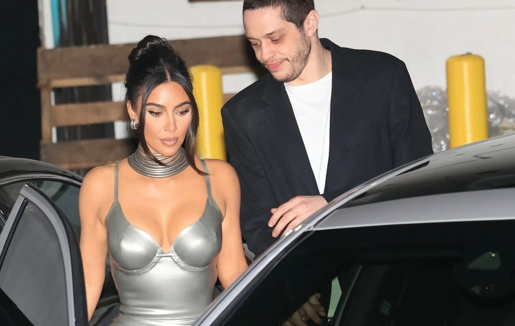 Kim Kardashian i Pete Davidson zakochani do szaleństwa. Celebrytka publikuje prywatne zdjęcia