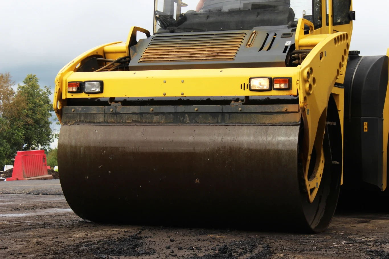 Kilka firm budowlanych, które realizują na terenie województwa opolskiego kontrakty na remont i rozbudowę dróg krajowych i autostrady A4, zawiesiło część wykonywanych prac. Zdj. ilustracyjne Kilka firm budowlanych, które realizują na terenie województwa opolskiego kontrakty na remont i rozbudowę dróg krajowych i autostrady A4, zawiesiło część wykonywanych prac. Zdj. ilustracyjne