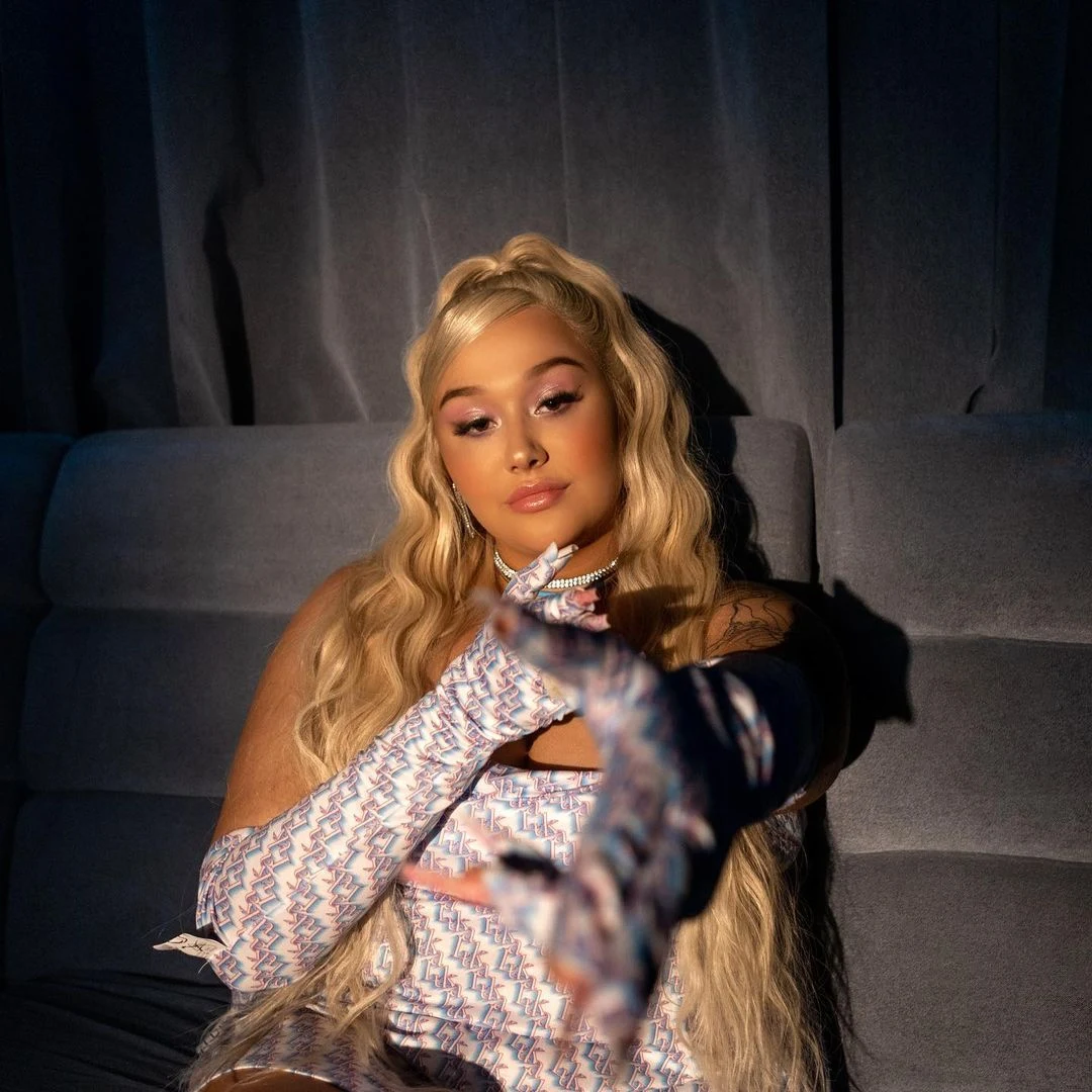 Oliwka Brazil w nowym utworze "Mamacita" Oliwka Brazil w nowym utworze "Mamacita"