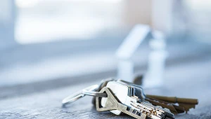 Ceny mieszkań wciąż wysokie, ale dostepność kredytów znacznie spadła. Zdj. ilustracyjne