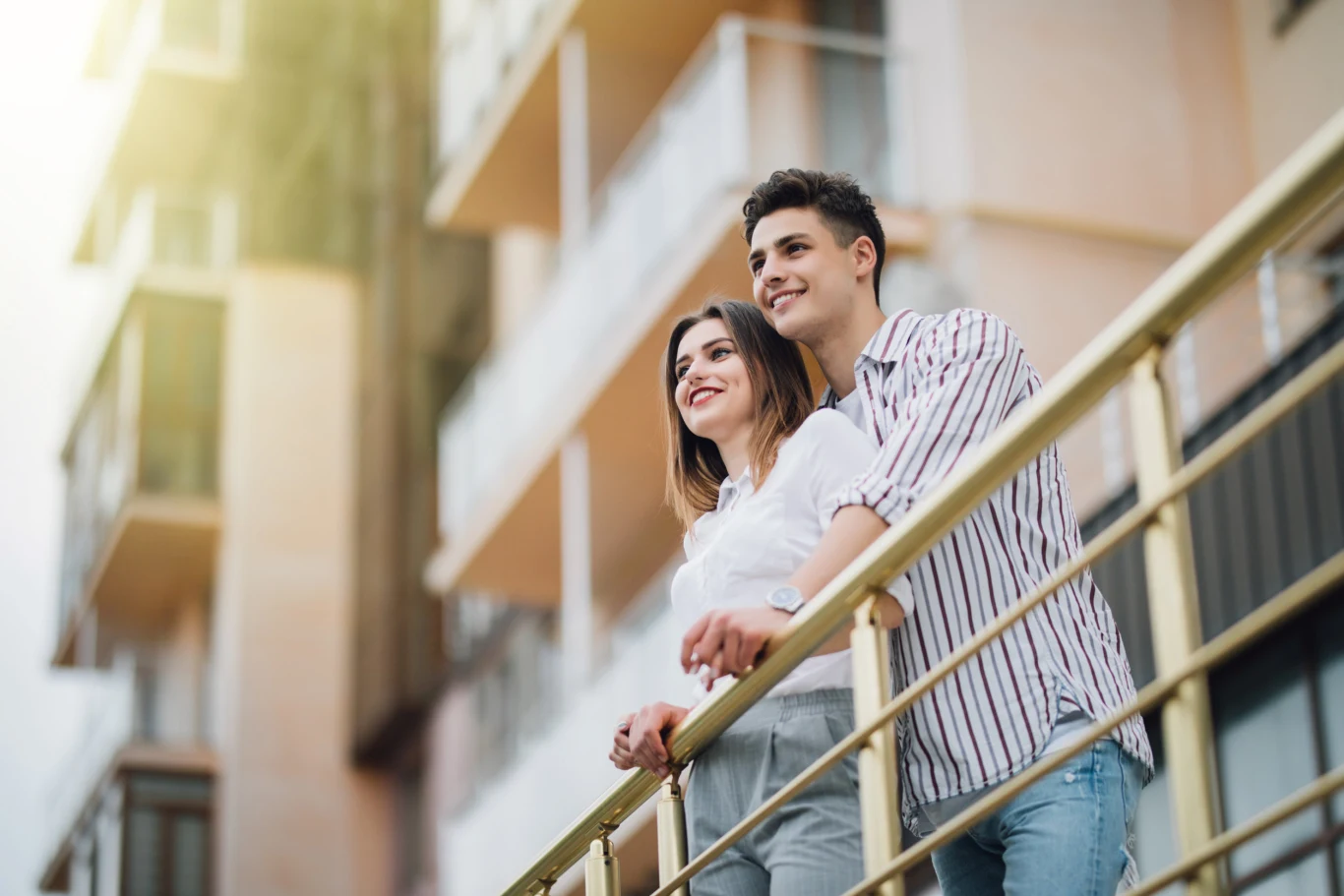 Za rozwiązłe zachowania a tym bardziej seks na balkonie może grozić mandat lub sprawa w sądzie Za rozwiązłe zachowania a tym bardziej seks na balkonie może grozić mandat lub sprawa w sądzie