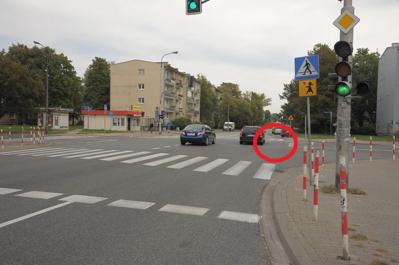 Zwężenie pasa - kto tu ma pierwszeństwo? article cover