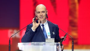 Lekarze i milion z polisy uratowały mu karierę