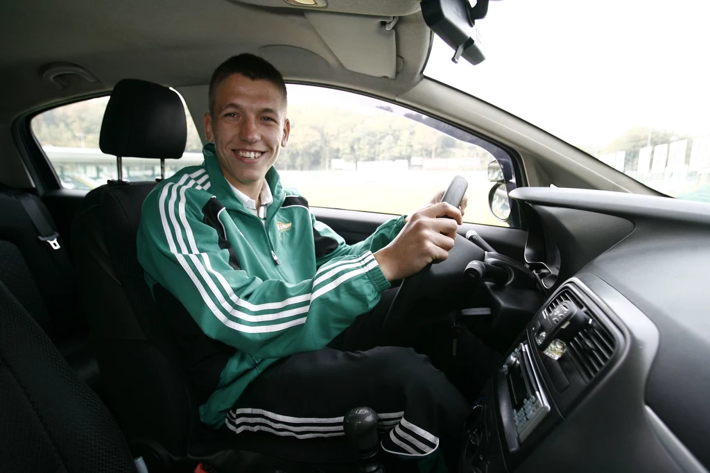 Rafał Janicki podczas gry w Lechii Gdańsk i kursu prawa jazdy Rafał Janicki podczas gry w Lechii Gdańsk i kursu prawa jazdy