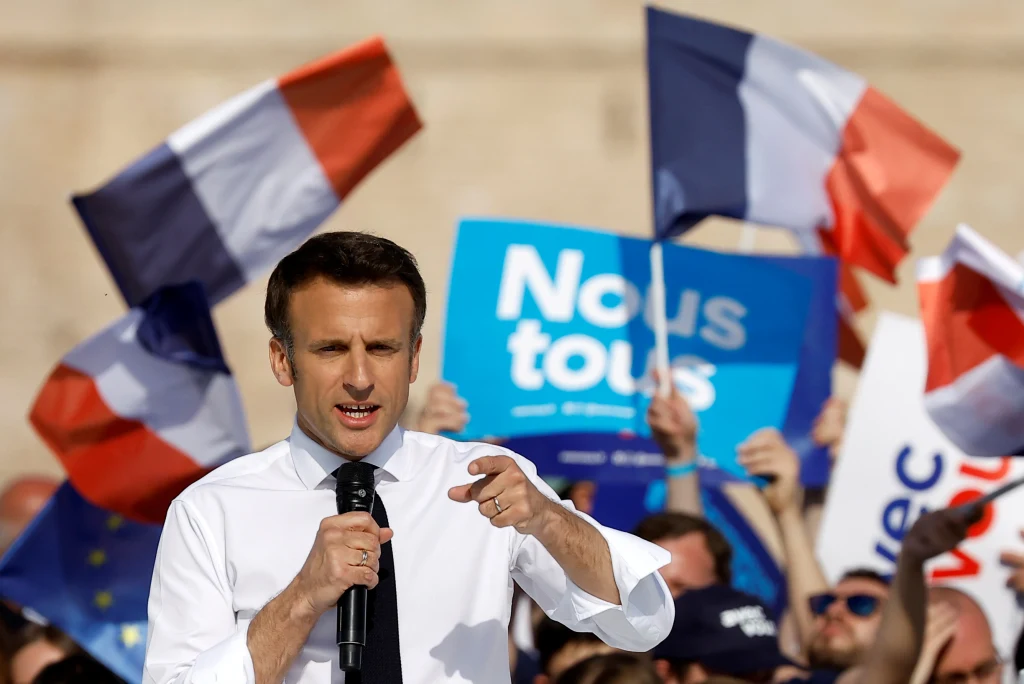 Emmanuel Macron podczas wiecu wyborczego Emmanuel Macron podczas wiecu wyborczego