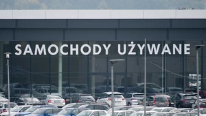 Samochodów używanych jest coraz mniej, a przez to są coraz droższe