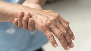 Rzadka choroba pojawia się po infekcji. Zauważysz drętwienie i mrowienie