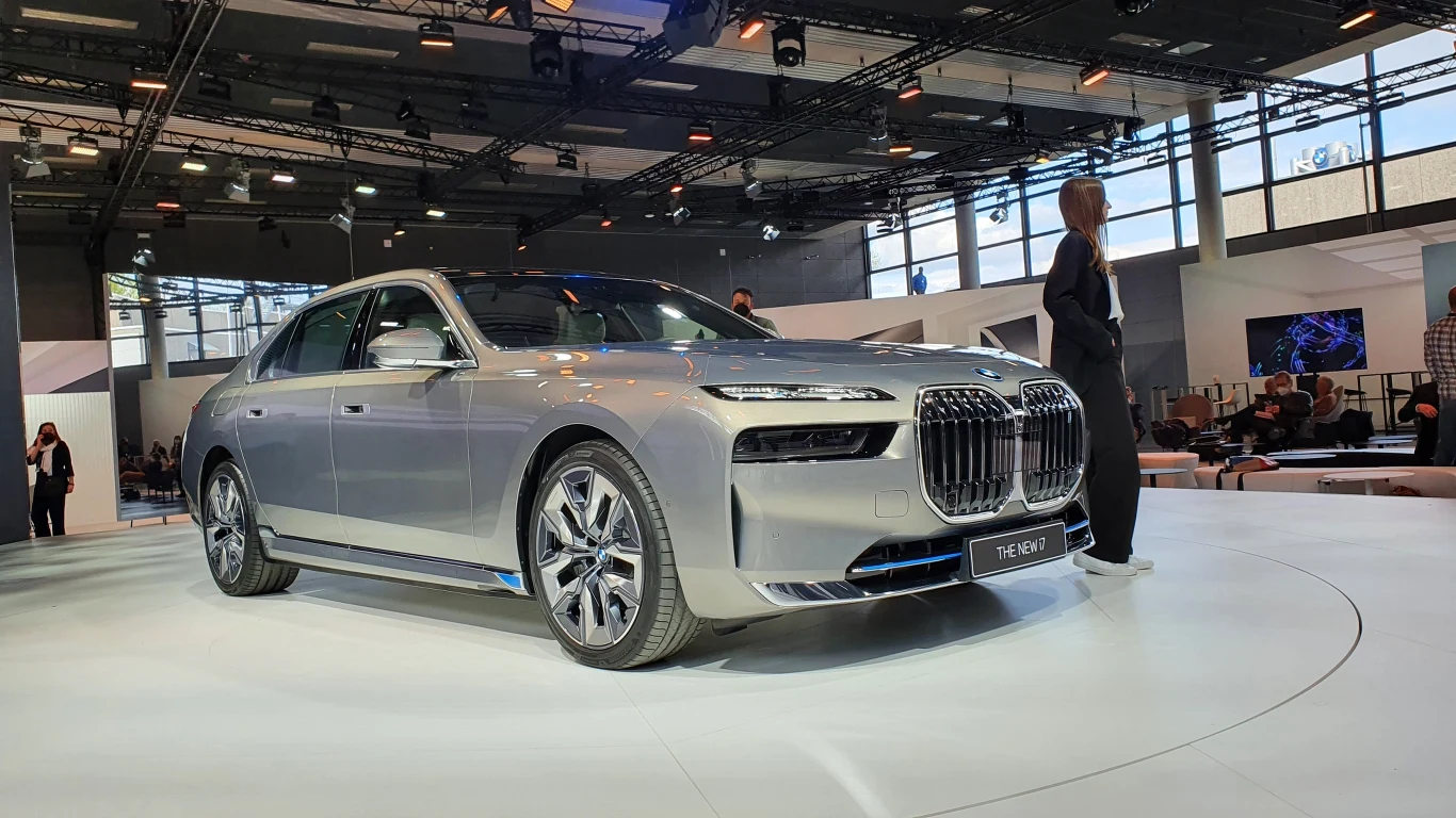 Premiera BMW serii 7 oraz i7