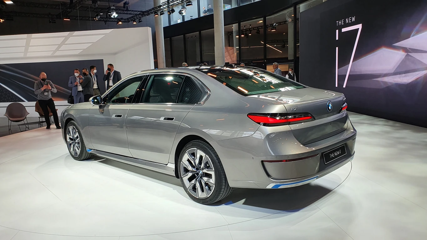 Premiera BMW serii 7 oraz i7