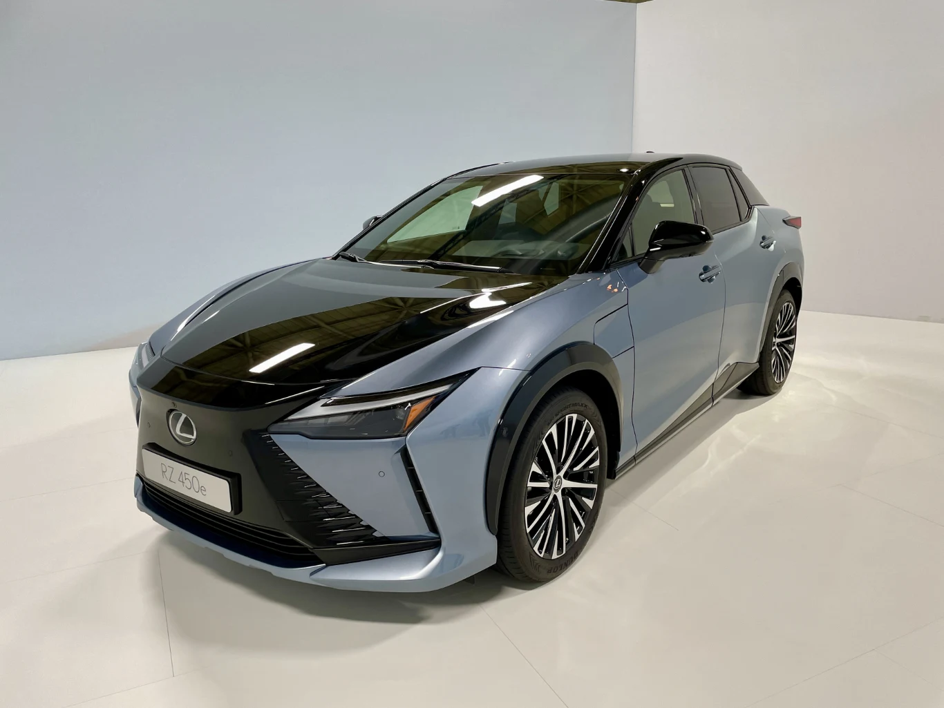 Lexus RZ