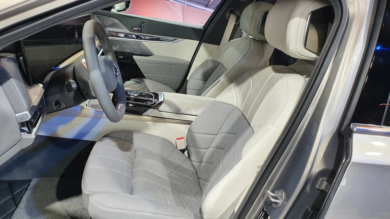 Premiera BMW serii 7 oraz i7