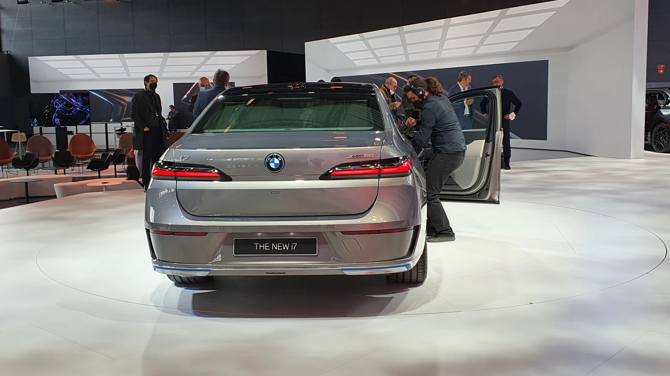 Premiera BMW serii 7 oraz i7