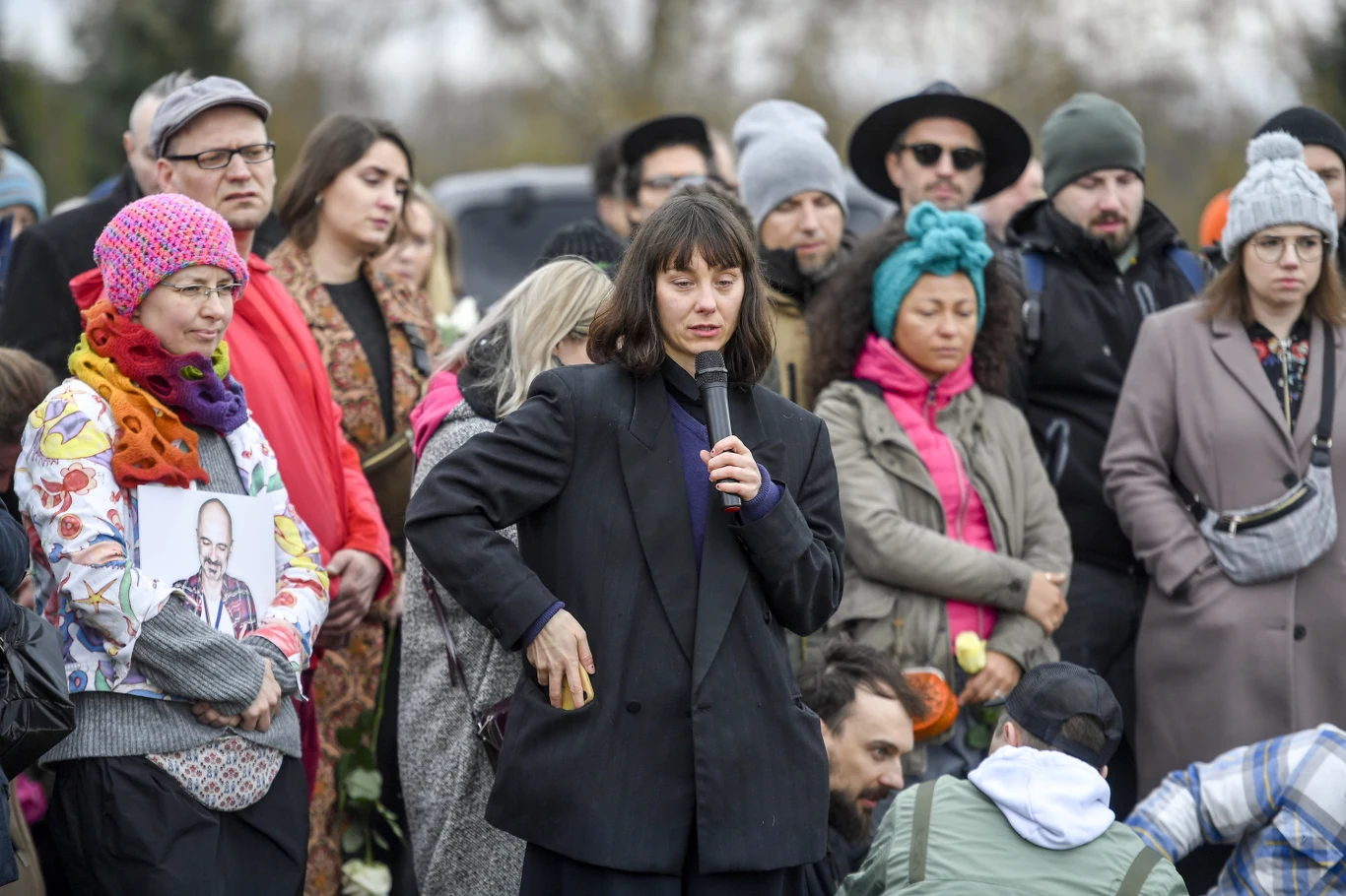 Pogrzeb Jacka "Budynia" Szymkiewicza. Na zdjęciu Marta Malikowska-Szymkiewicz, była partnerka zmarłego muzyka i matka jego dziecka