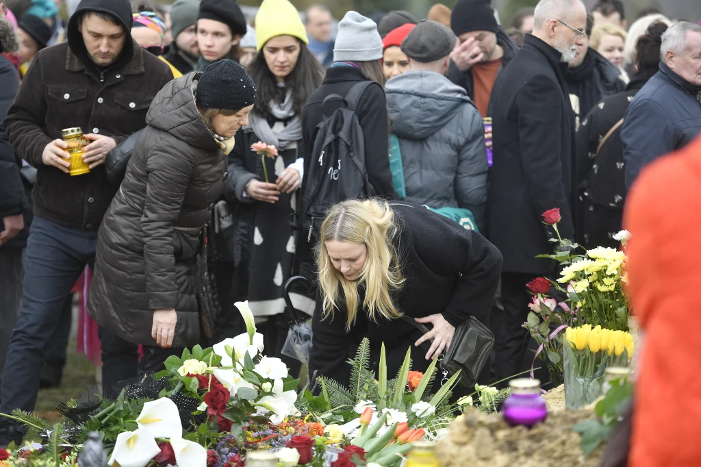Pogrzeb Jacka "Budynia" Szymkiewicza. Na zdjęciu Katarzyna Nosowska
