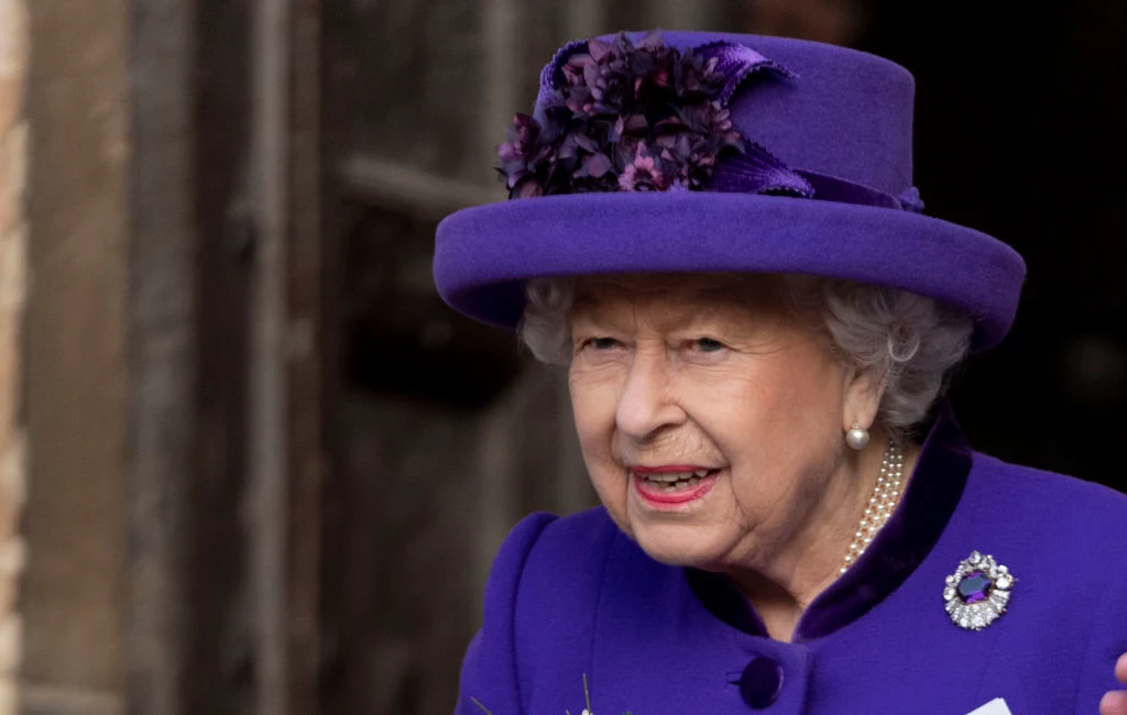 Elżbieta II świętuje 96 urodziny! Życzenia urodzinowe Elżbiecie II przesłali już premier Boris Johnson i przywódca Partii Pracy Keir Starmer, wiadomo też, że by uczcić ten szczególny dzień, zostaną oddane honorowe salwy z broni palnej. Elżbieta II świętuje 96 urodziny! Życzenia urodzinowe Elżbiecie II przesłali już premier Boris Johnson i przywódca Partii Pracy Keir Starmer, wiadomo też, że by uczcić ten szczególny dzień, zostaną oddane honorowe salwy z broni palnej.