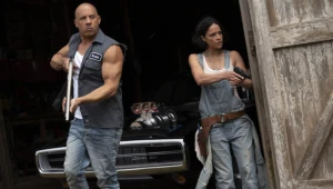Vin Diesel i Michelle Rodriguez w scenie z filmu "Szybcy i wściekli 9"  