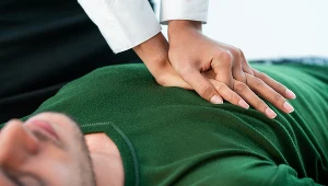 Szybkie podjęcie resuscytacji krążeniowo-oddechowej zwiększa szansę na przeżycie osoby z zatrzymaniem krążenia