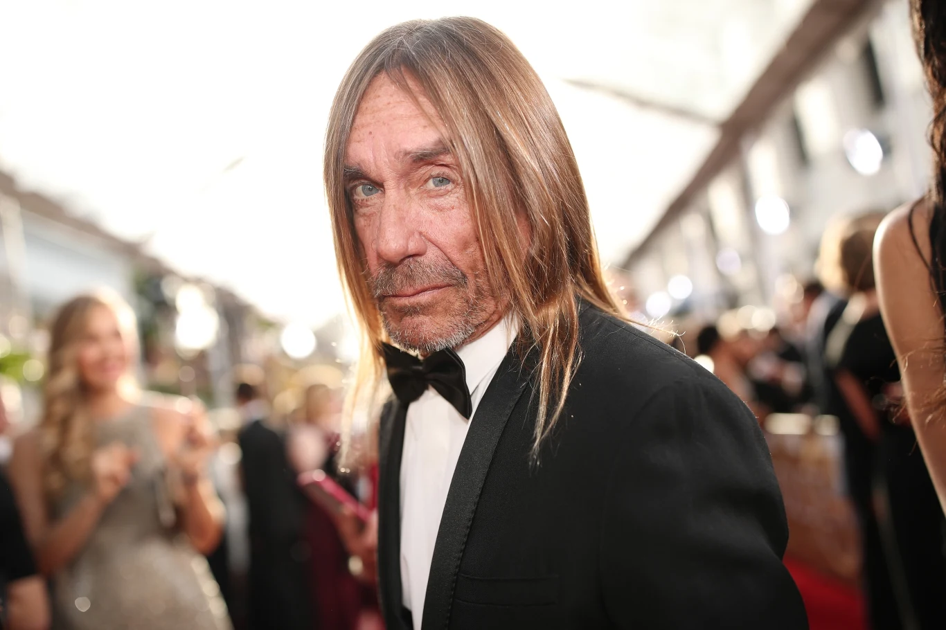 Wokalista otrzymał nagrodę Polar Music Price, która potocznie bywa też nazywana muzycznym Noblem. Jak podkreślono, "dzięki jego odwadze, inicjatywie, i drapieżnej energii, Iggy Pop utorował innym twórcom drogę dla muzyki punkowej i postpunkowej". Zaznaczono, że twórczość laureata miała ogromny wpływ na dokonania takich formacji i artystów jak Sex Pistols, Ramones, Blondie, Siouxsie and the Banshees, Joy Division lub Nick Cave. "Wszyscy oni podążali wydeptaną przez niego ścieżką" - oceniono.